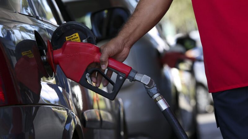 Gasolina com 30% de etanol recebe parecer positivo do Governo Federal: confira o que pode mudar