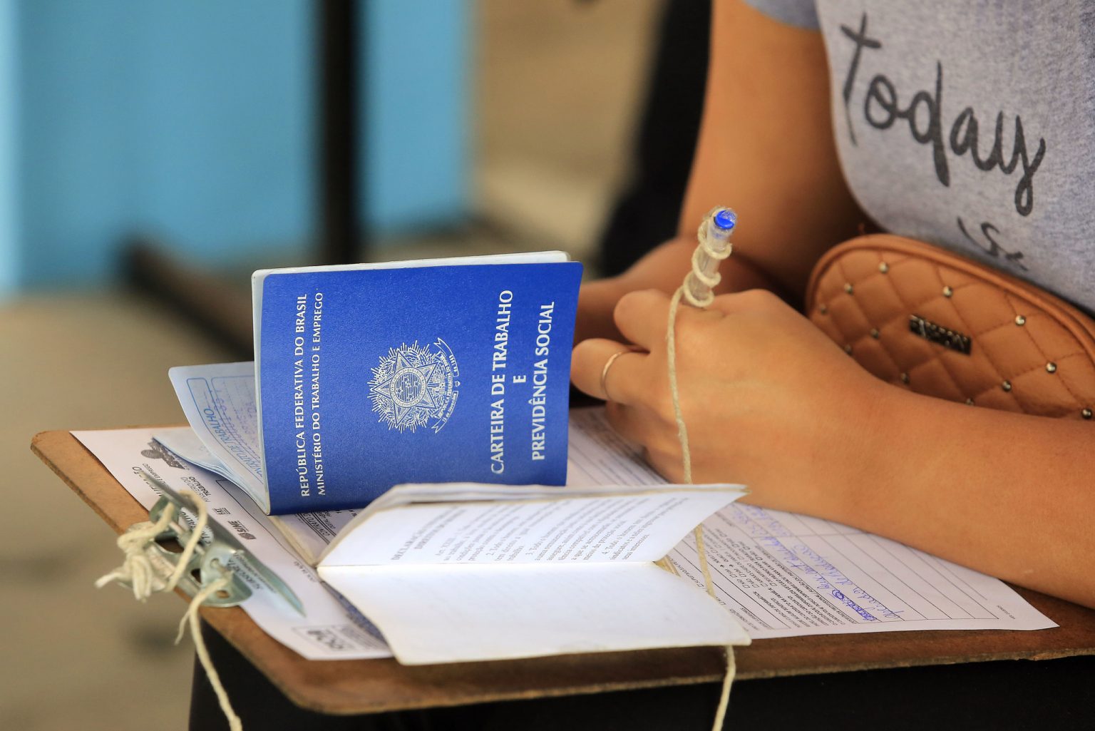 Desemprego entre mães cariocas cai e participação no mercado de trabalho cresce