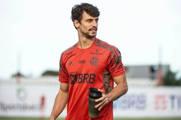 Rodrigo Caio retorna ao Flamengo como integrante da comissão técnica de Filipe Luís