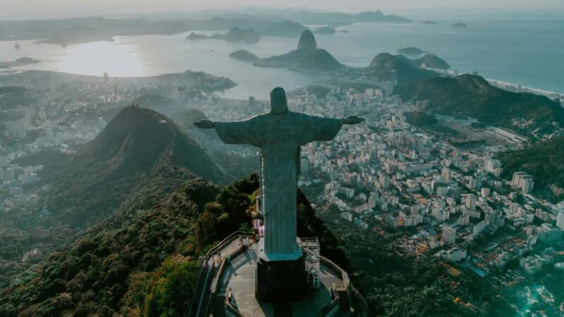 Sobrevoo Virtual: A Maravilha do Rio de Janeiro Vista do Céu!