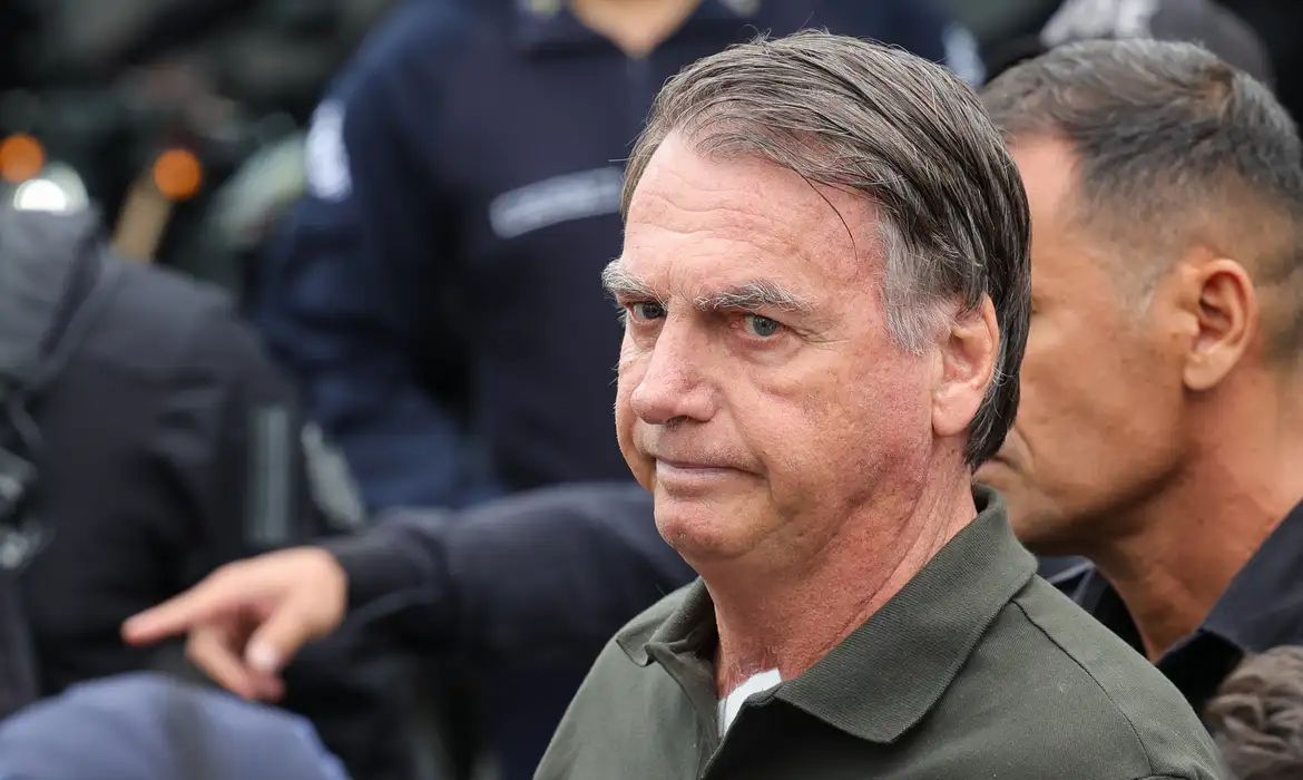 Defesa de Bolsonaro envia relatório médico ao STF após mal-estar do ex-presidente