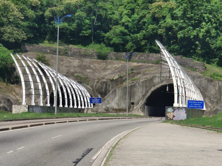 Elevado das Bandeiras e túneis serão fechados para obras e manutenção nesta terça-feira