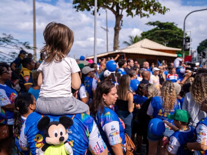 Prefeitura participa de caminhada pela conscientização do autismo na Ilha do Governador