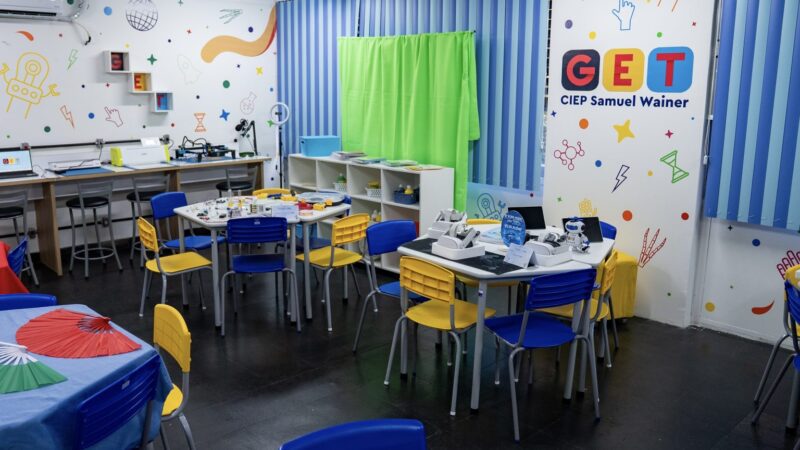 Prefeitura inaugura escola tecnológica bilíngue na Zona Norte carioca