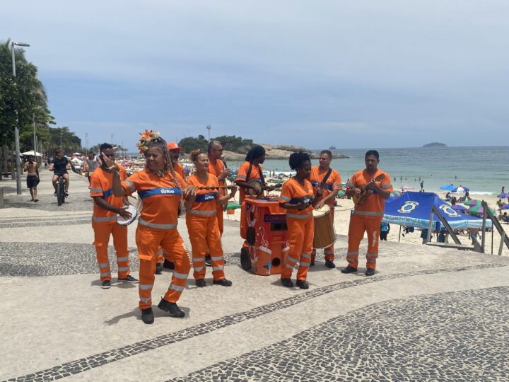 Comlurb realiza ação educativa em celebração ao Dia Mundial da Reciclagem