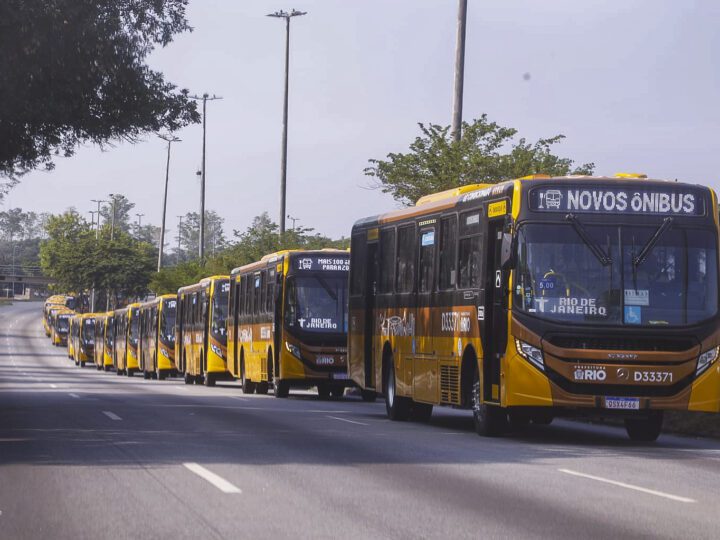Zona Oeste recebe mais 100 ônibus modernos para reforçar o transporte público