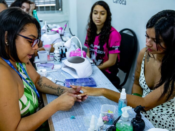 JUVRio abre 250 vagas para curso gratuito de redação e qualificação profissional