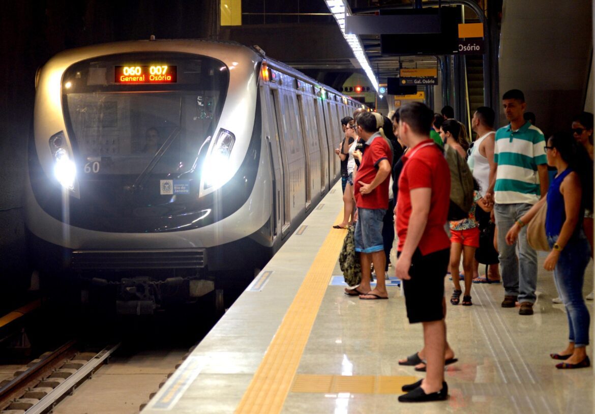 Governador Cláudio Castro garante Tarifa Social de R$ 5 por mais um ano no metrô