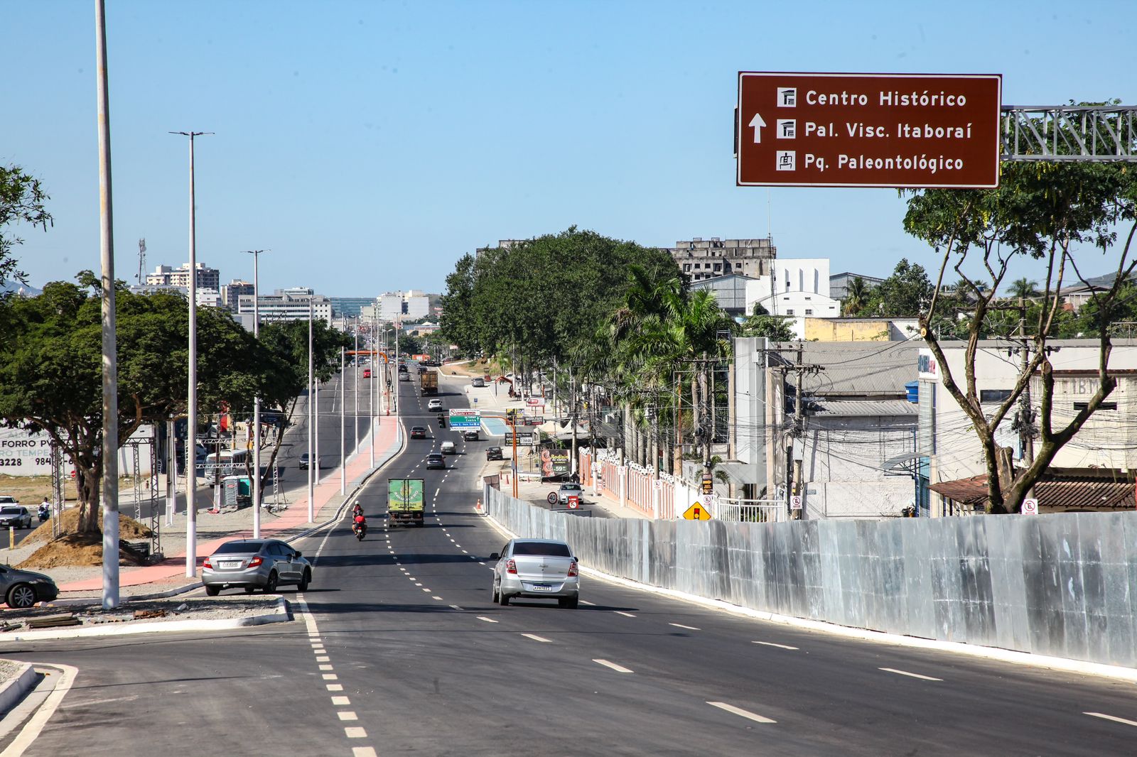 Primeiro Trecho de Obras na Avenida 22 de Maio, em Itaboraí, Concluído pelo Governo do Estado