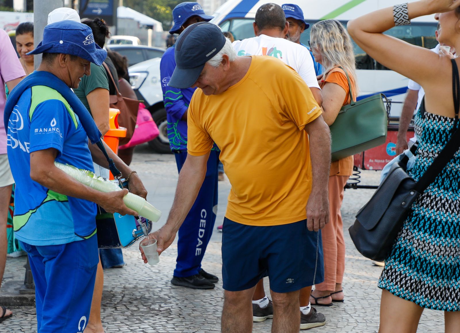 Água para Todos: Cedae Providencia 50 Mil Litros de Água Potável para Fãs de Madonna e Turistas no Evento