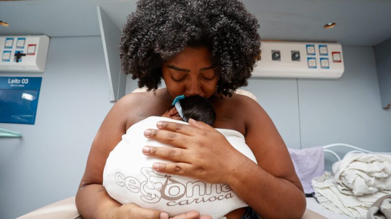 Rio promove cuidados neonatais com o Método Canguru