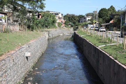 Prefeitura Conclui Primeira Fase das Obras de Recuperação das Margens do Rio Tindiba