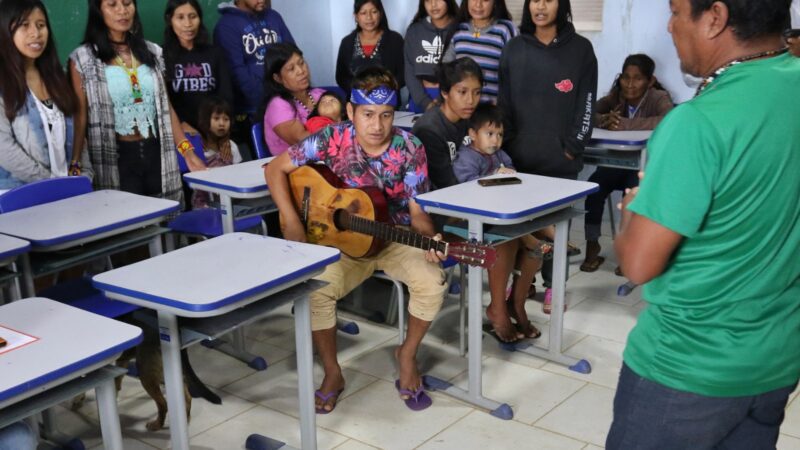 Governador Cláudio Castro Autoriza Contratação de Professores para Escolas Indígenas