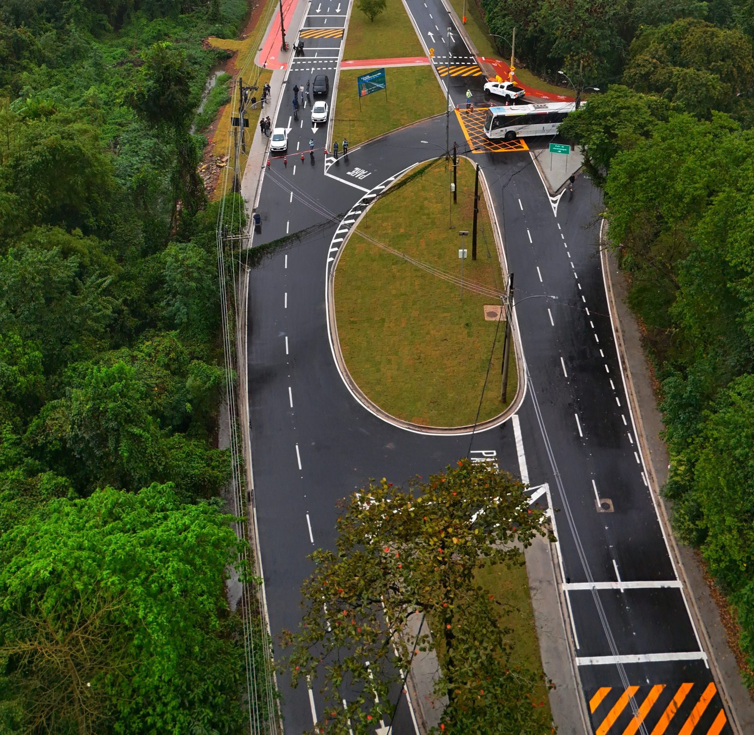 Itanhangá celebra inauguração das obras de urbanização na Avenida Engenheiro Souza Filho