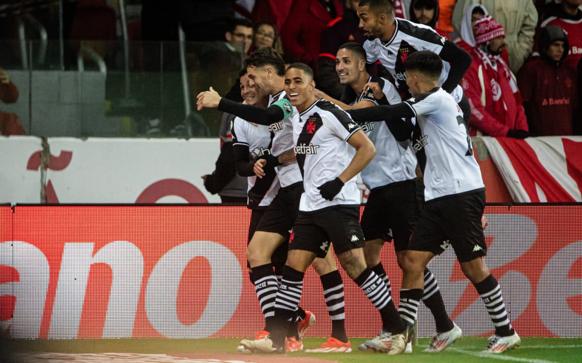 Vasco vence Inter e conquista primeira vitória fora de casa na Série A