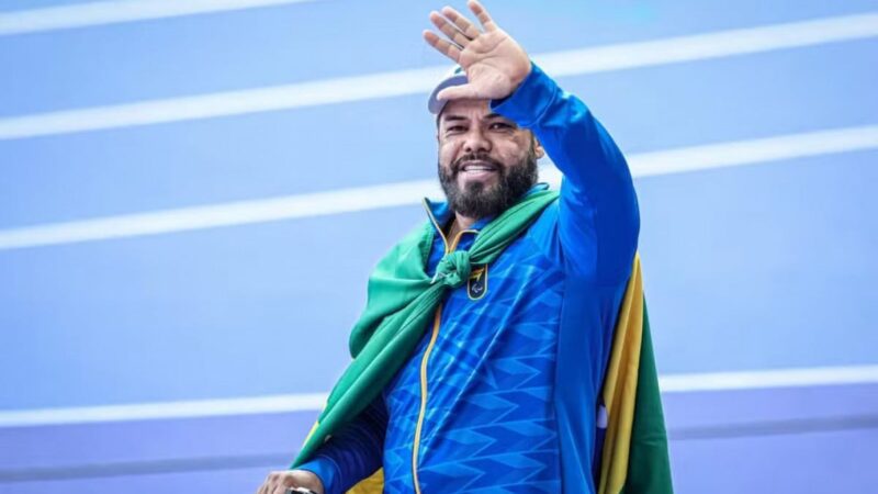 Atleta Brasileiro Conquista Tricampeonato e Recorde Mundial no Lançamento de Disco nas Paralimpíadas