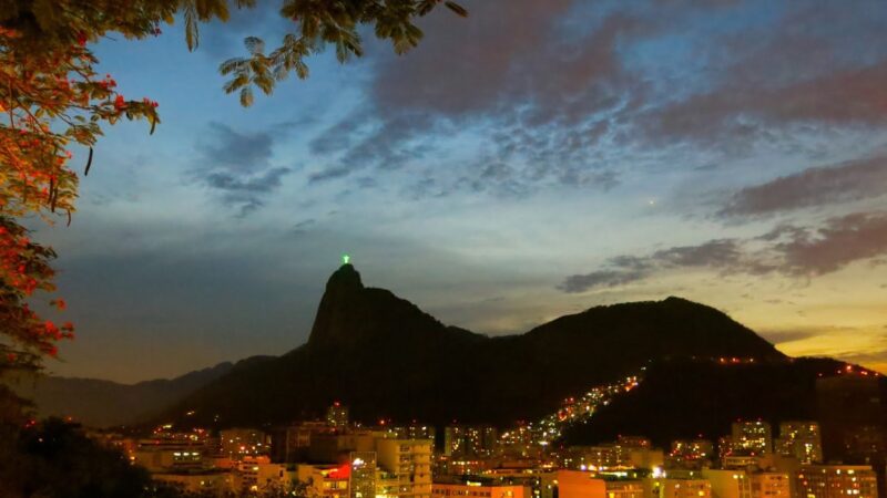 O fim de semana promete chuvas no Rio, mas na segunda-feira as temperaturas voltam a subir