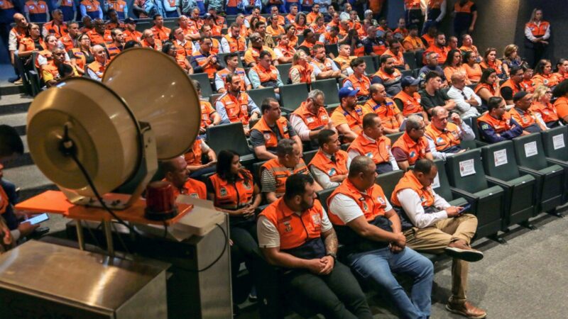 Protocolos de alerta e alarme para chuvas fortes são entregues pelo Governo do Estado às Defesas Civis Municipais