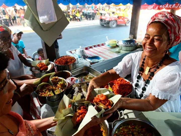 22 à 24 de novembro acontecerá o Festival de Acarajé na Praça Mauá, com shows e gastronomia afro-brasileira