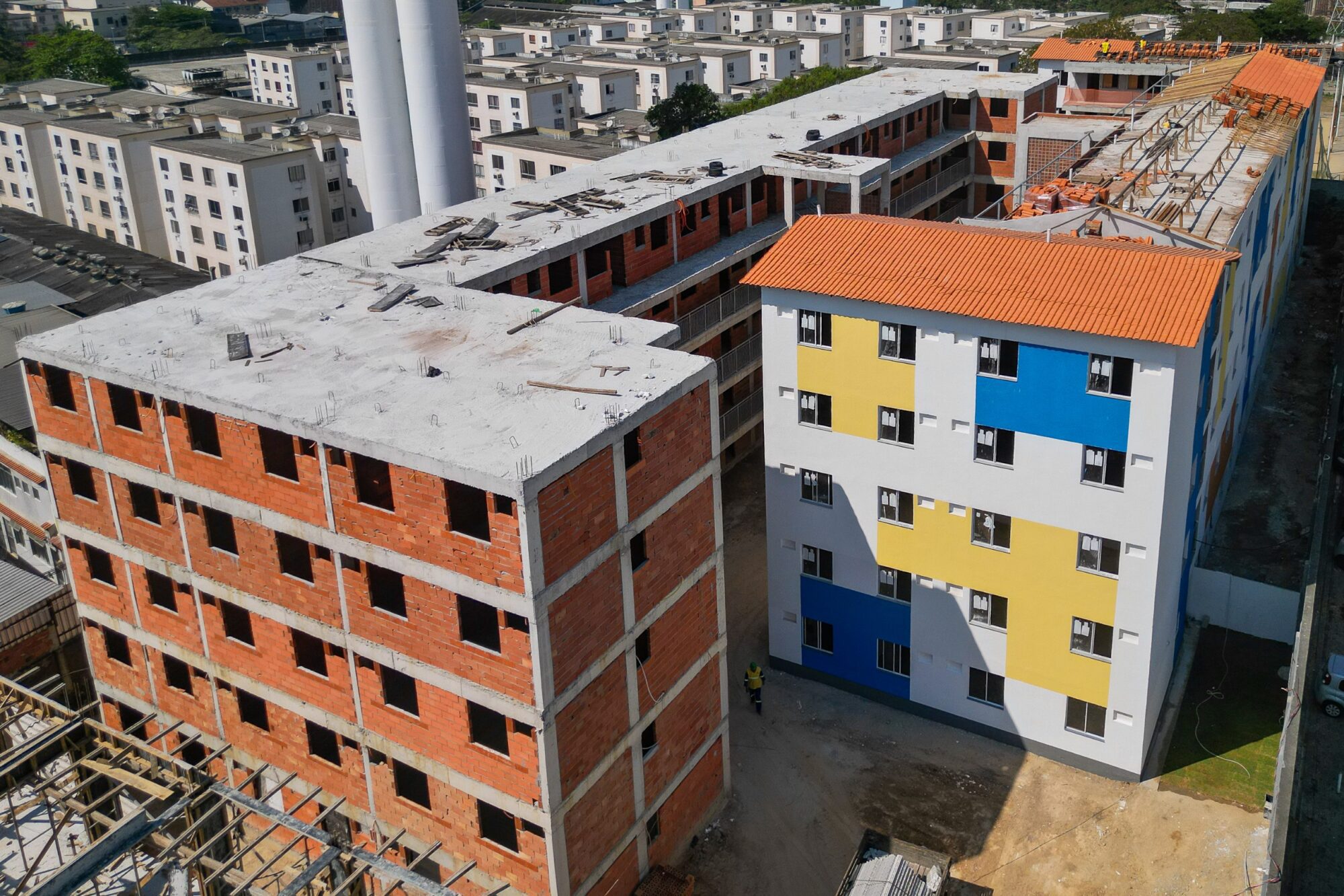 Governo do Estado fará Ceia de Natal para entrega de área de lazer em condomínio habitacional em construção no Alemão