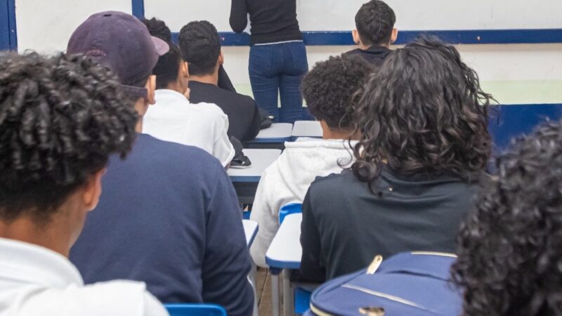 Rede estadual de ensino terá reforço de quase cinco mil professores em 2025