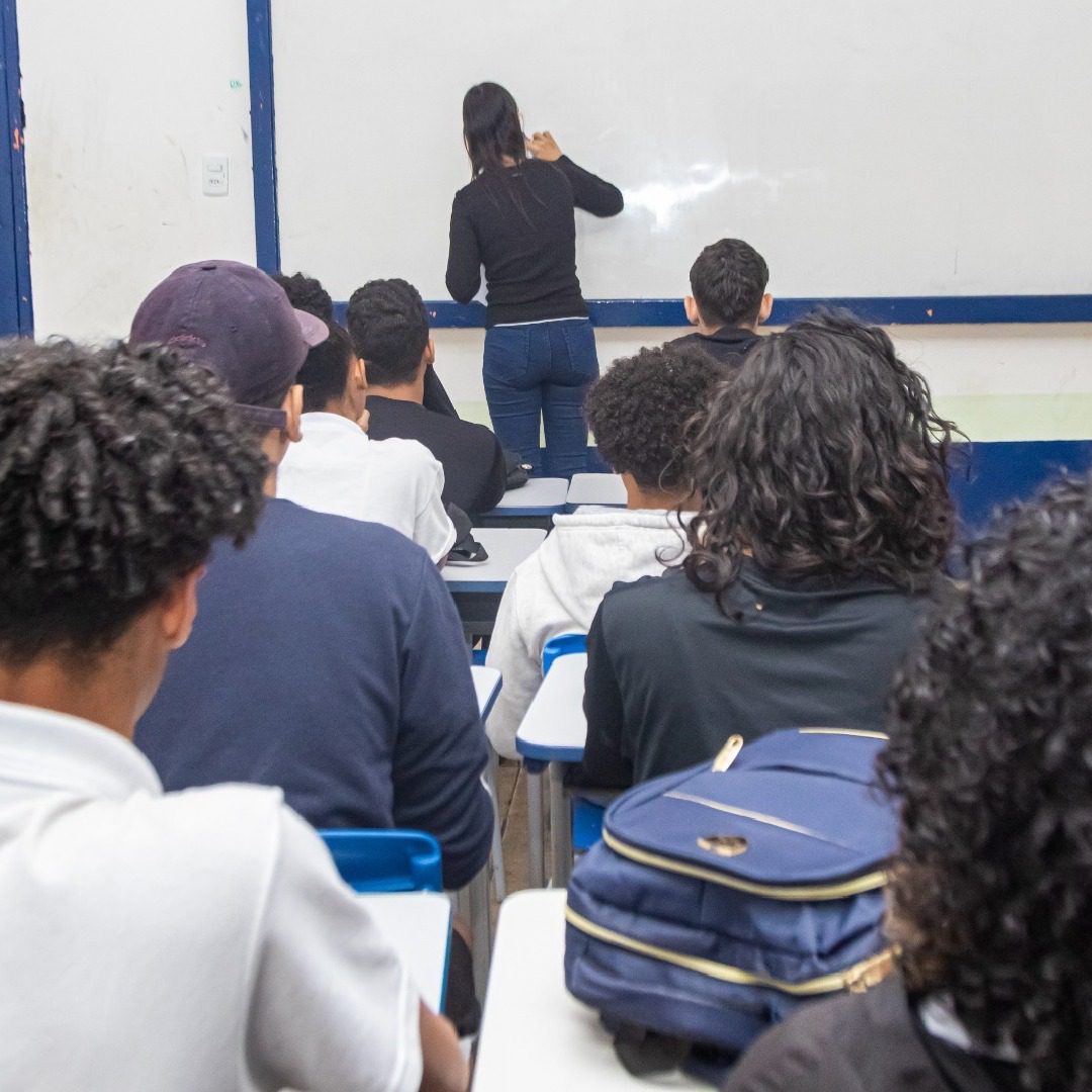 Rede estadual de ensino terá reforço de quase cinco mil professores em 2025