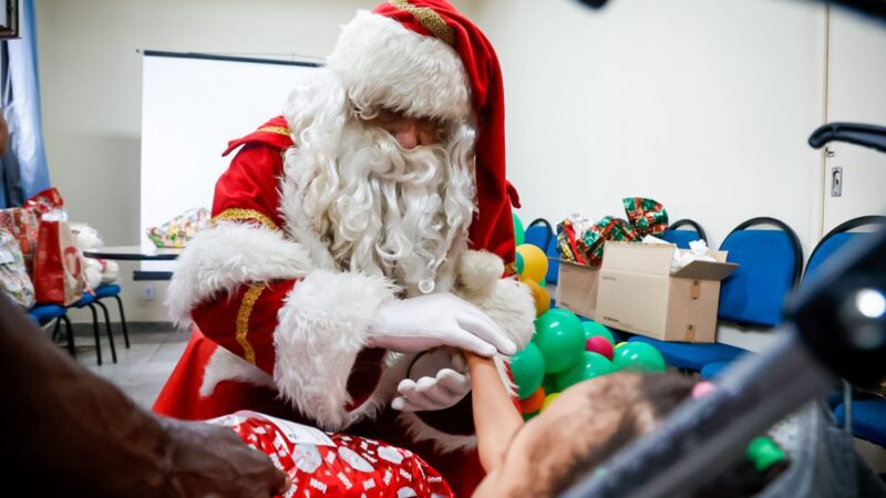 Natal é celebrado na Maternidade Herculano Pinheiro, em Madureira, com muita alegria