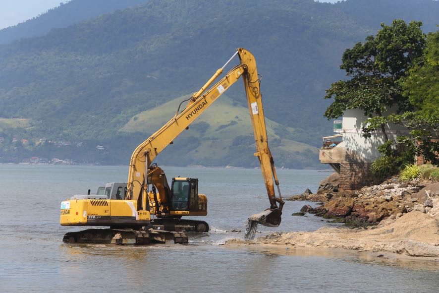 Governador Cláudio Castro anuncia obras de reestruturação e construção de espaços públicos na Costa Verde