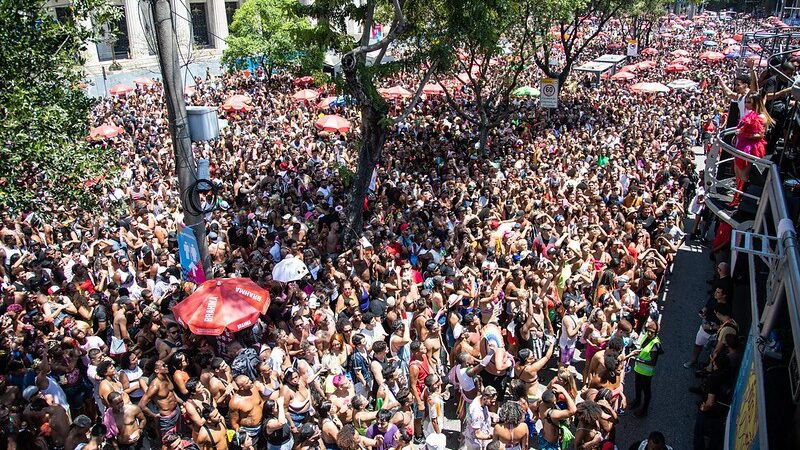 Megabloco SeráQAbre? agita o Rio com diversidade e estrelas no Carnaval de 2025