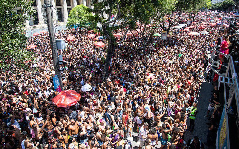 Megabloco SeráQAbre? agita o Rio com diversidade e estrelas no Carnaval de 2025