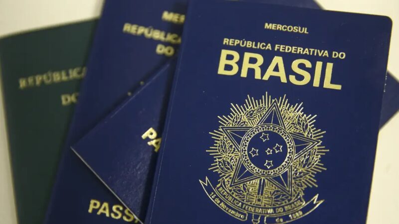 Governo Federal examina pedido por aumento da taxa de emissão de passaporte